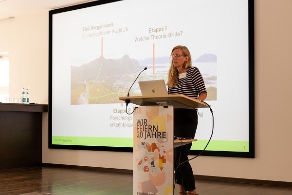 10_iwm_e-teaching.org_jubilaeum_20jahre_2023-06-15.jpg
